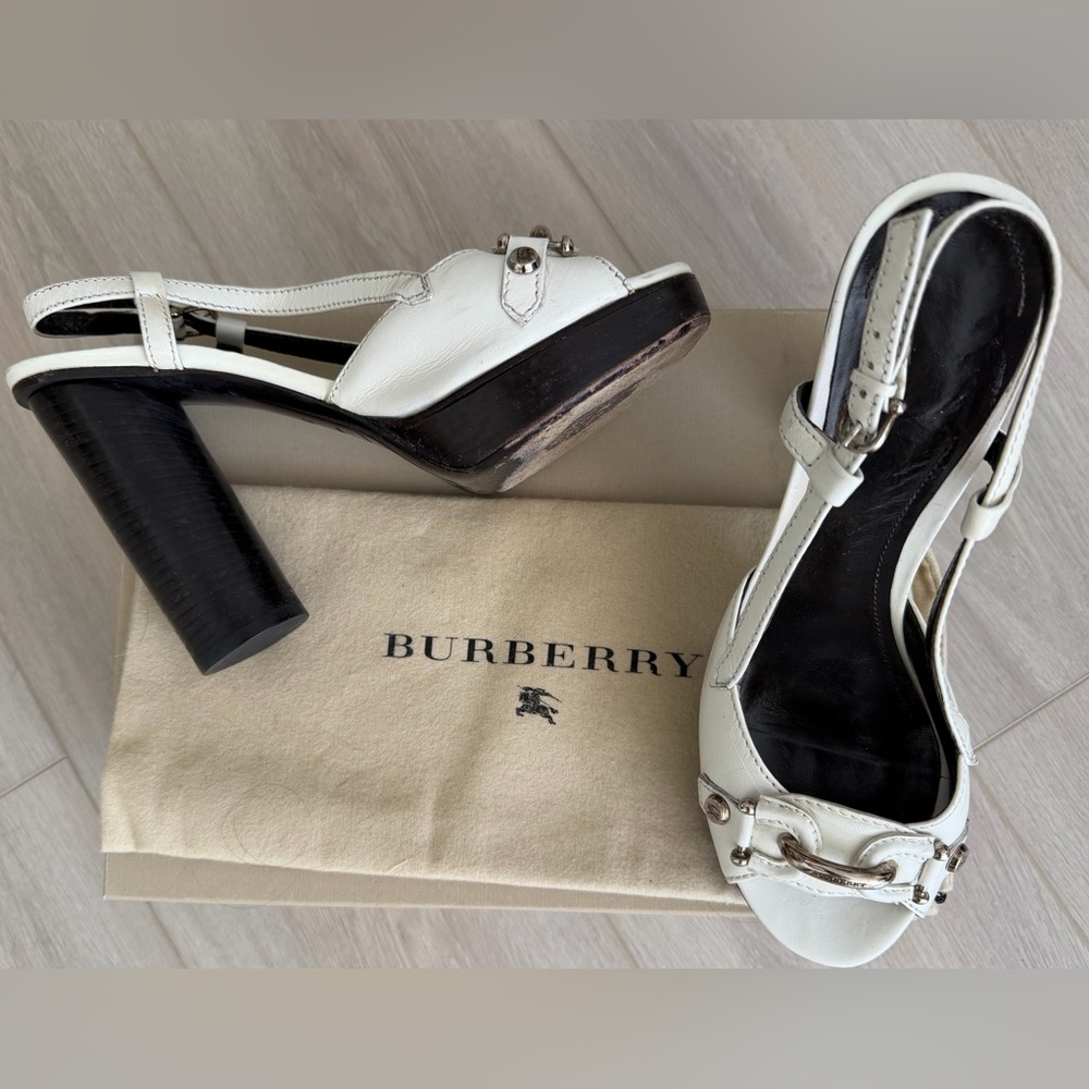 AUTH IN ORIGINAL BOX W/ SHOE BAG BURBERRY PLATFORM HEELS